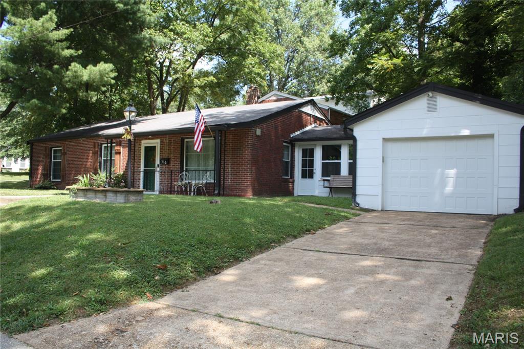 716 Nancy Place Property Photo 1