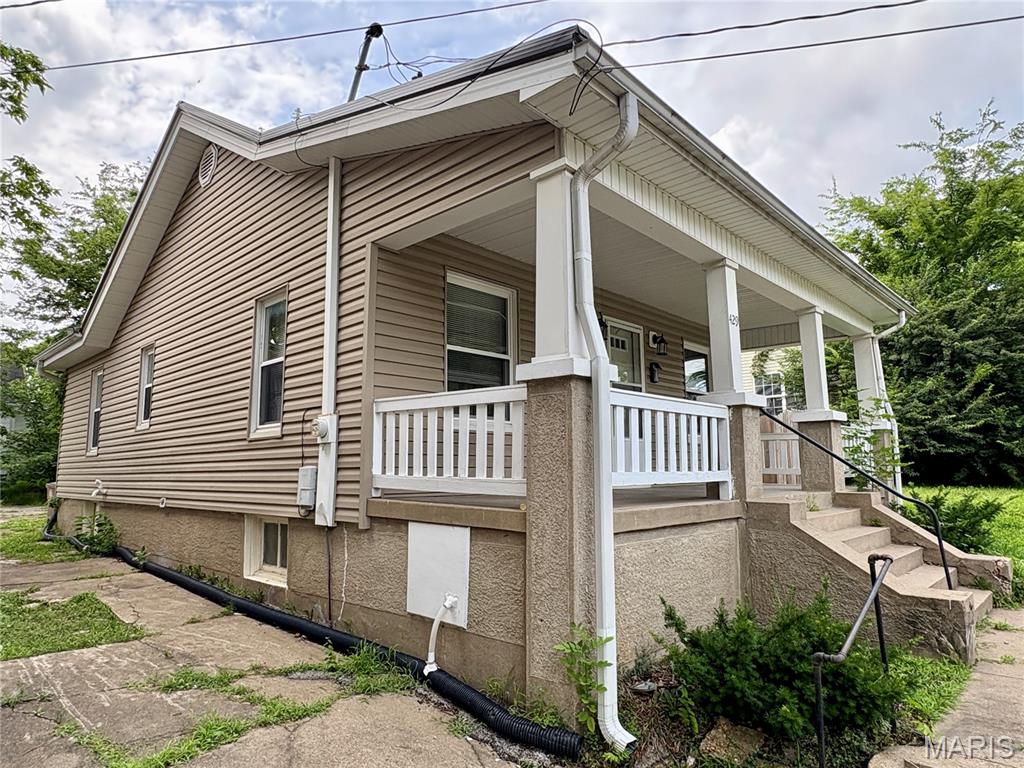429 S West End Boulevard Property Photo 1