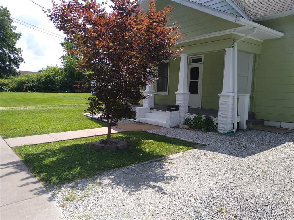 207 S Oak Street Property Photo 1