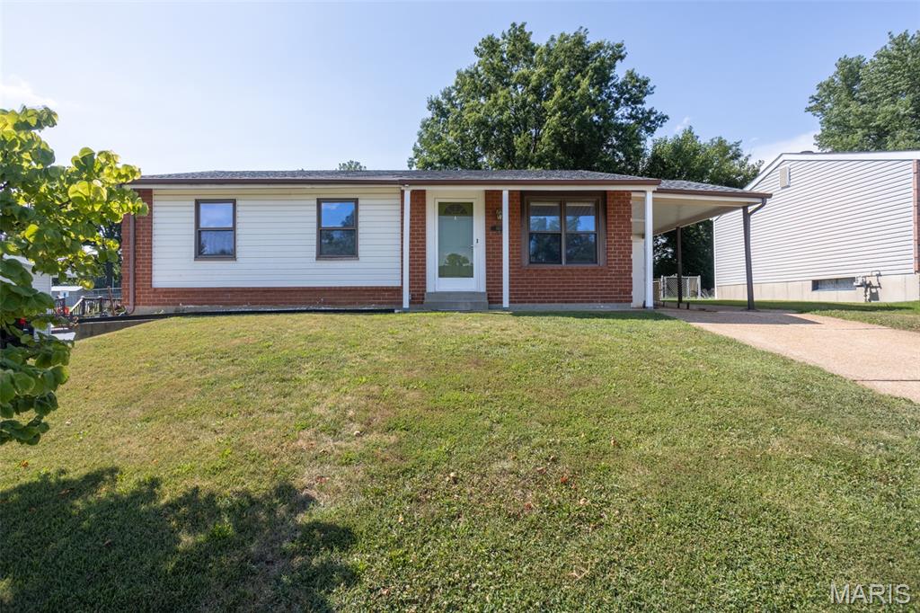 667 Washington Drive Property Photo 1