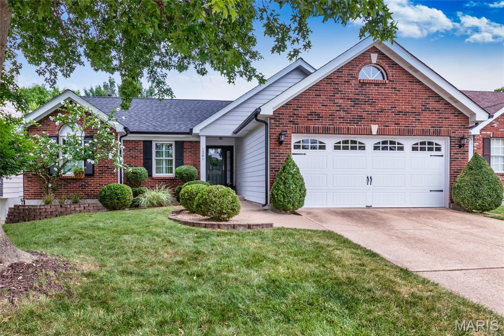 1201 Oak Borough Drive Property Photo 1