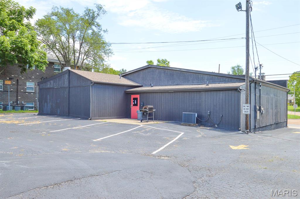 1315 Vandalia Street Property Photo 1