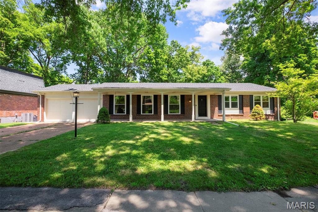13104 Fourposter Court Property Photo 1