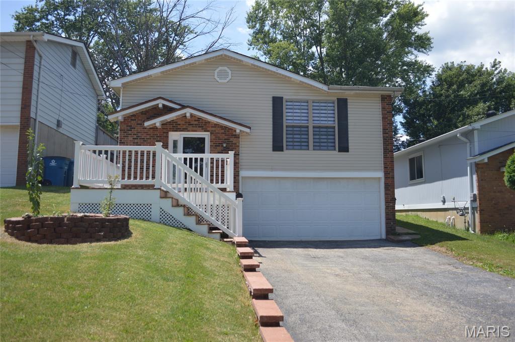 9959 Meadow Avenue Property Photo 1