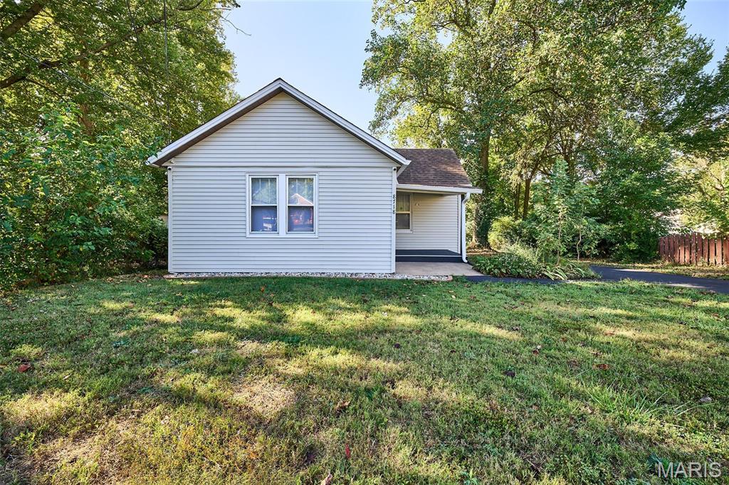 8718 Mavis Place Property Photo 4