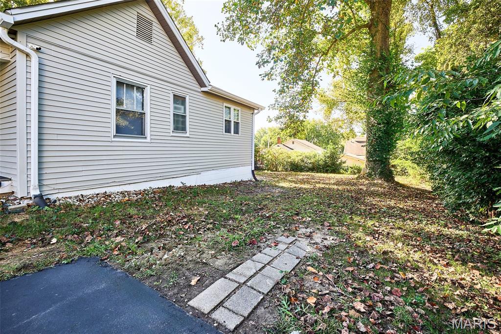 8718 Mavis Place Property Photo 7