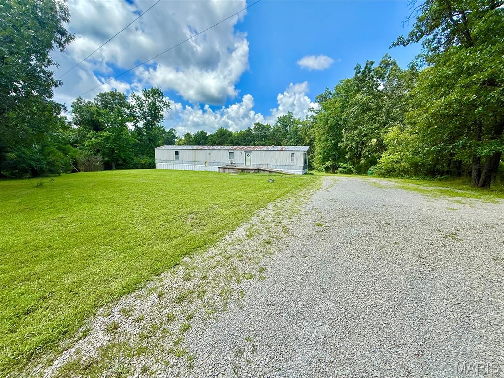 10470 Railroad Rd Property Photo 1