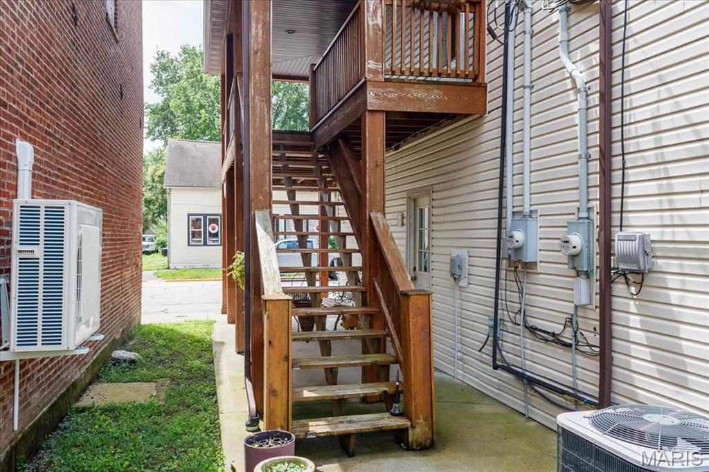 1031 Fairfax Street Property Photo 21
