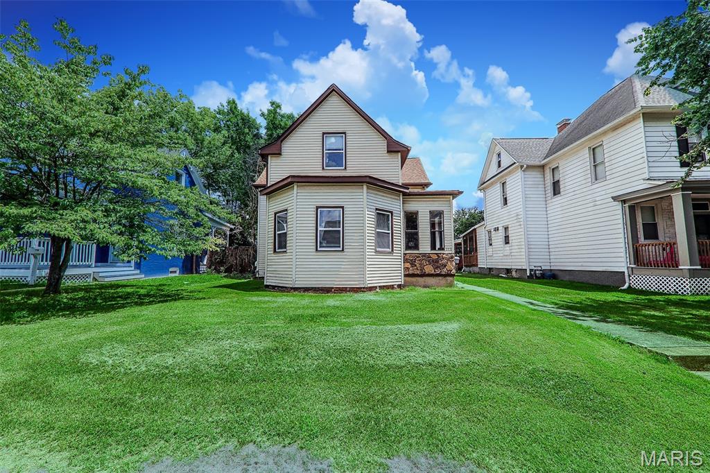 313 Wabash Avenue Property Photo 1