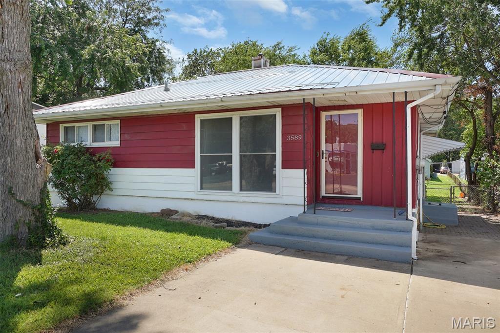 3589 Adie Road Property Photo 1