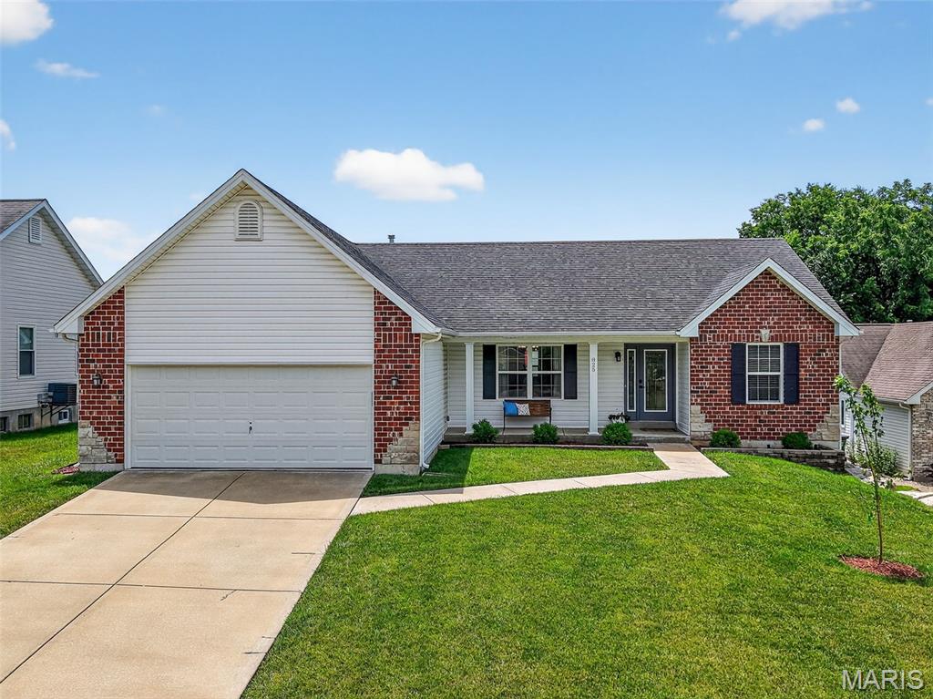 825 Pecan Hill Drive Property Photo 1