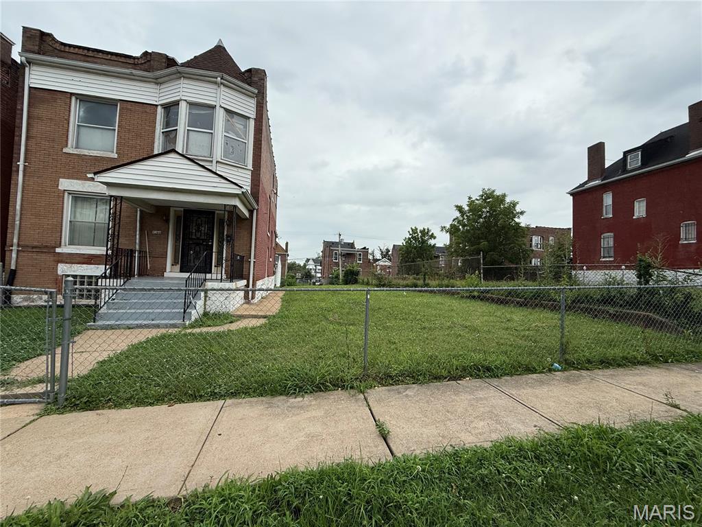 1368-1366 Granville Place Place Property Photo 1