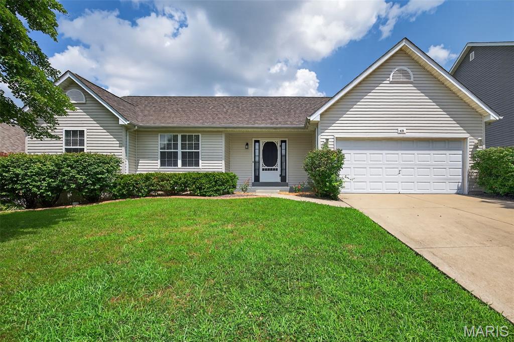 425 Valley Oaks Drive Property Photo 1