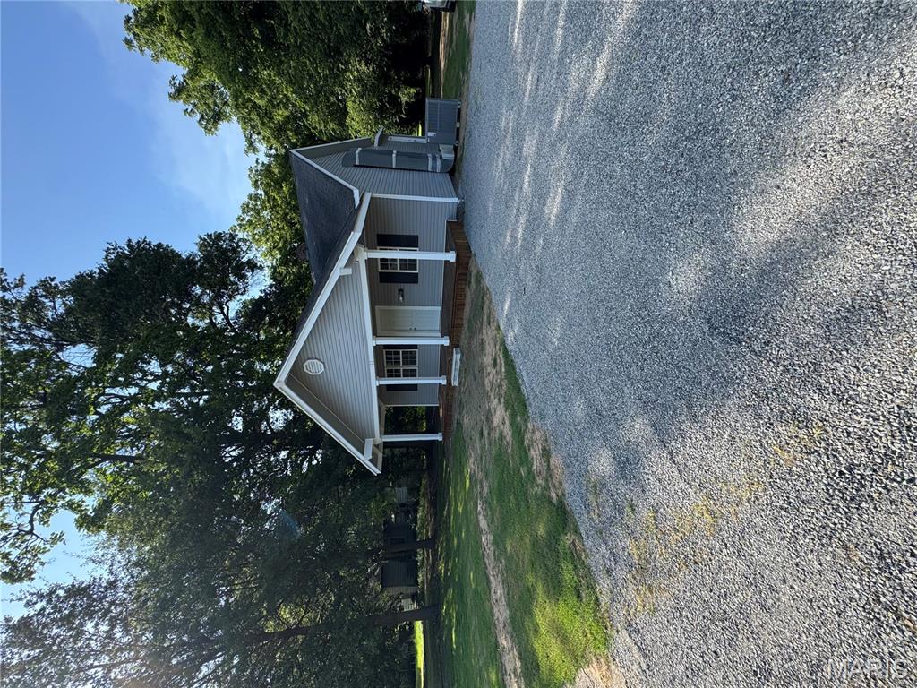 102 W Clipper Street Property Photo 1