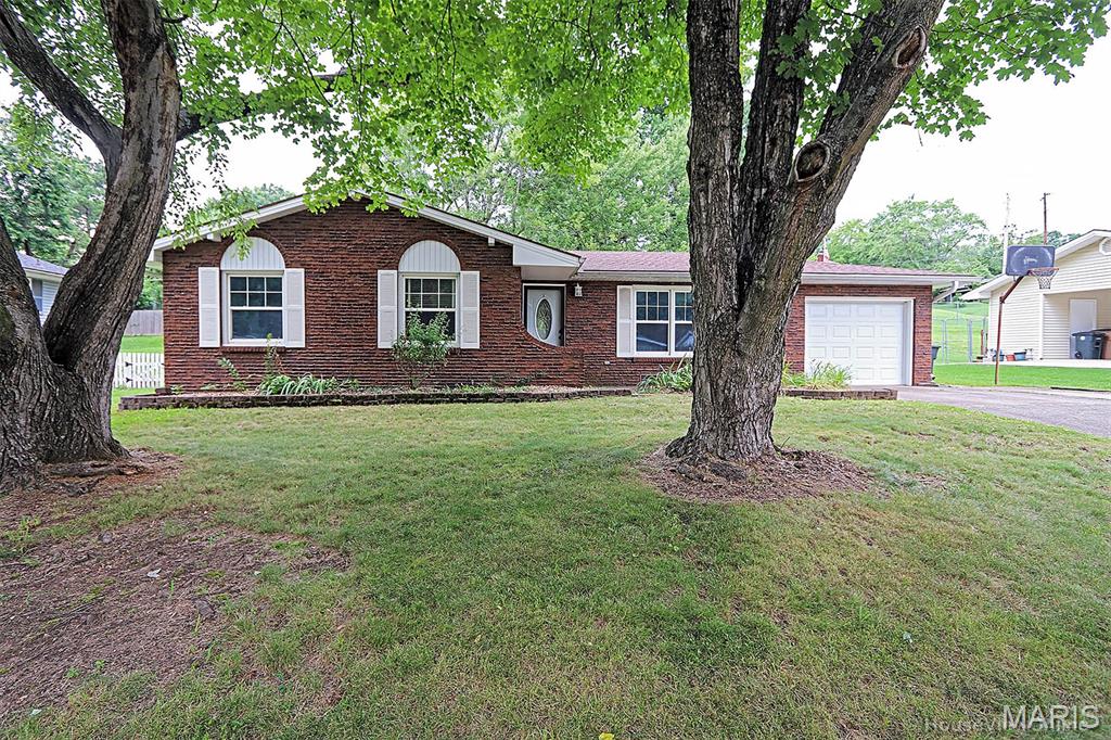 2225 Sherwood Drive Property Photo