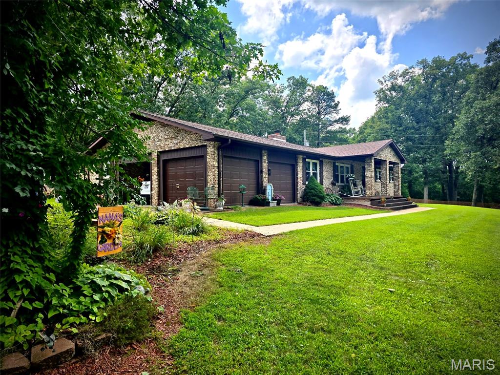 16924 Highway B Property Photo 1