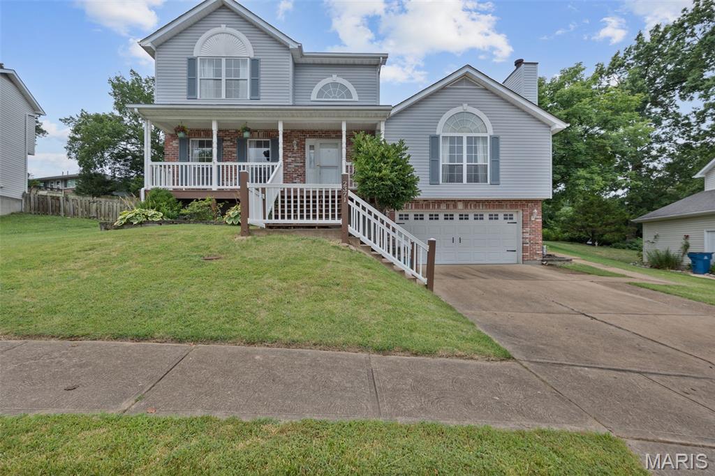 2371 Riverbluff Drive Property Photo 1