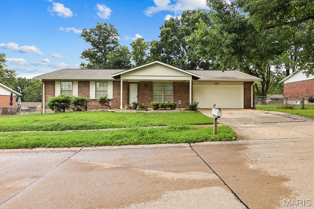 2328 Outlook Drive Property Photo 1