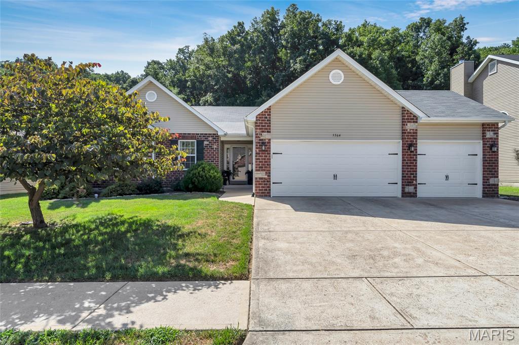 5364 Amber Meadows Drive Property Photo 1