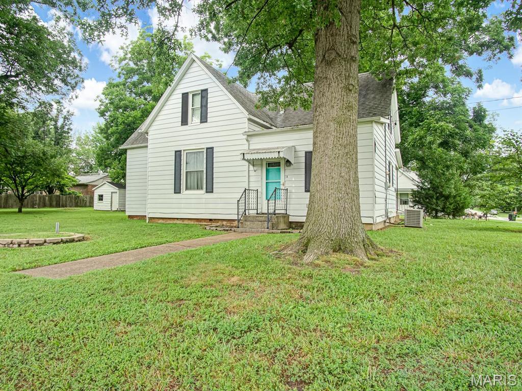 100 N Jackson Street Property Photo 1