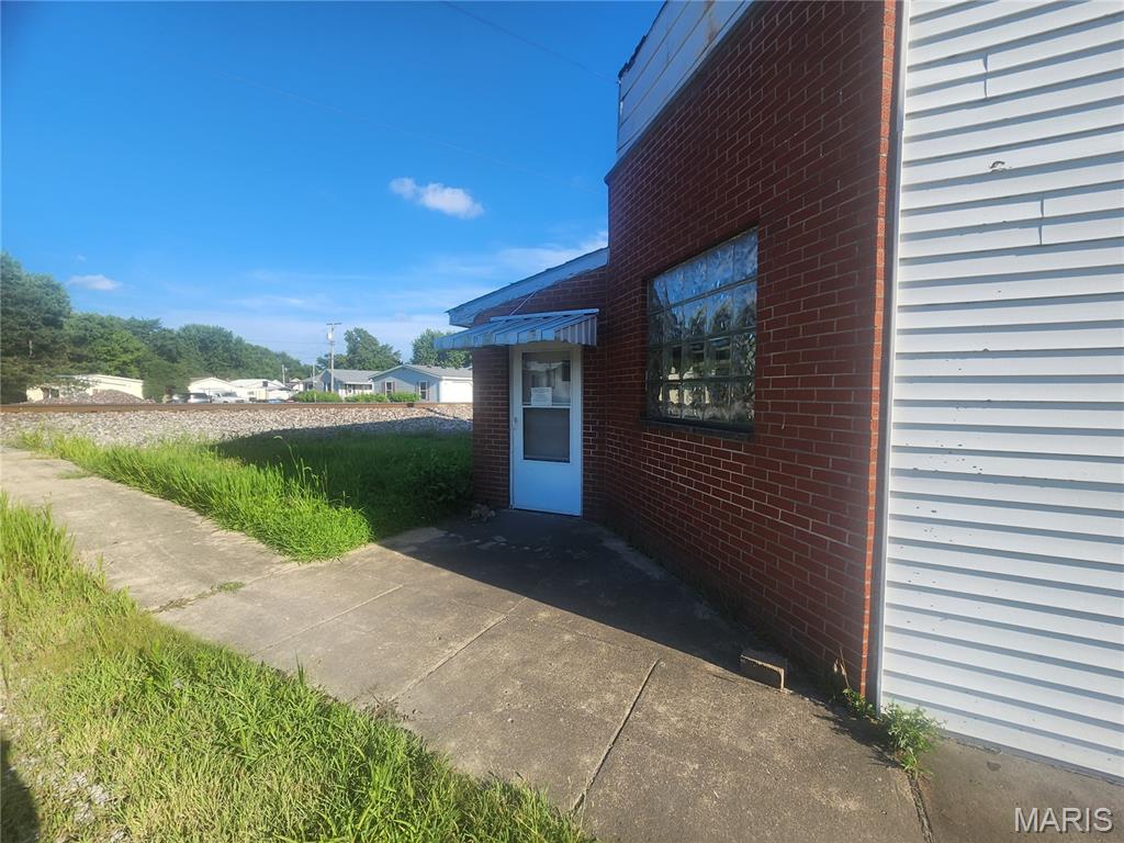 701 S Maple Street Property Photo 1