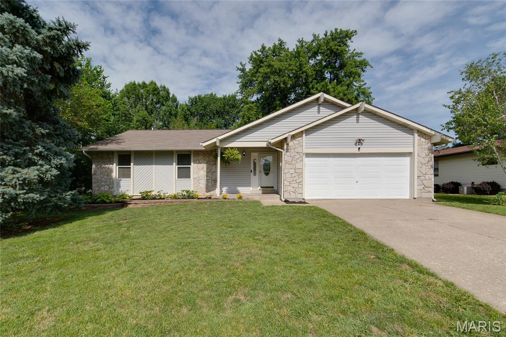 5 Lake Superior Drive Property Photo 1
