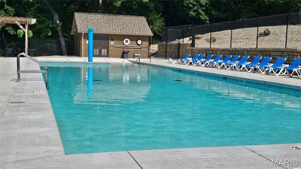 135 N Kings Road Property Photo 13