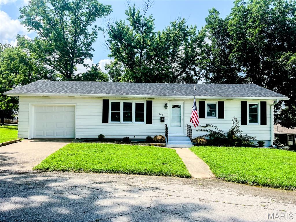 606 Cooper Drive Property Photo 1