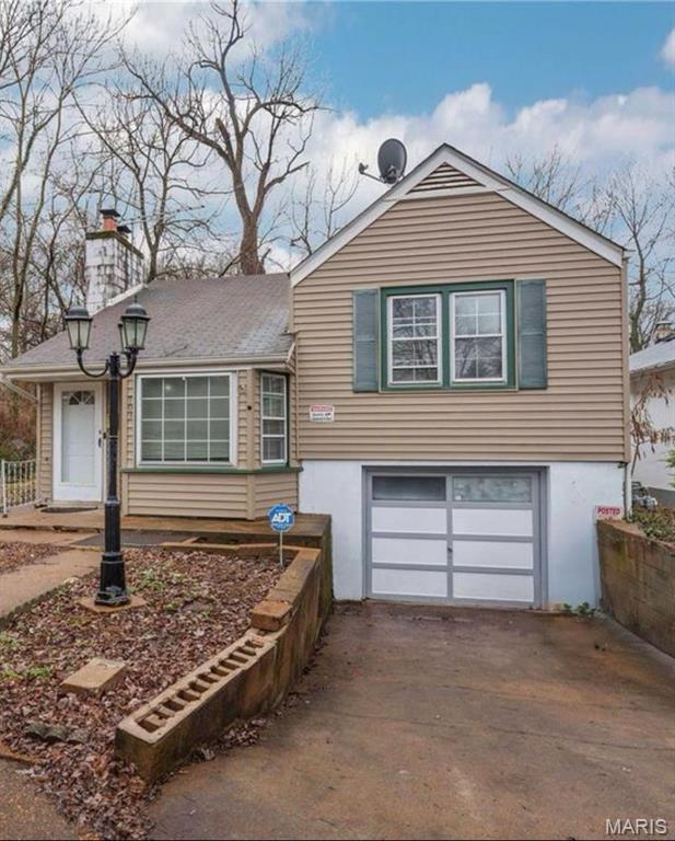 703 Cunniff Place Property Photo 1