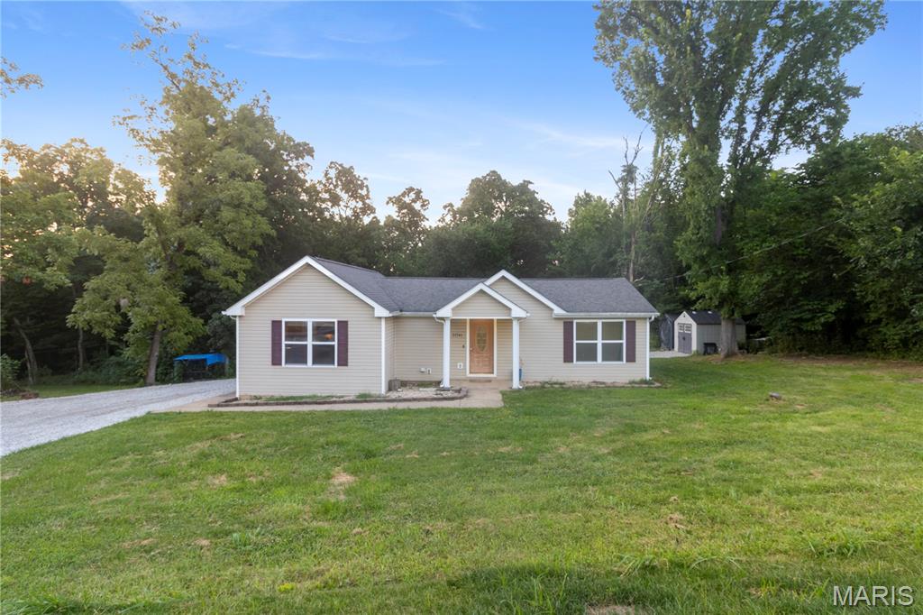 21741 N State Highway 21 Property Photo 1