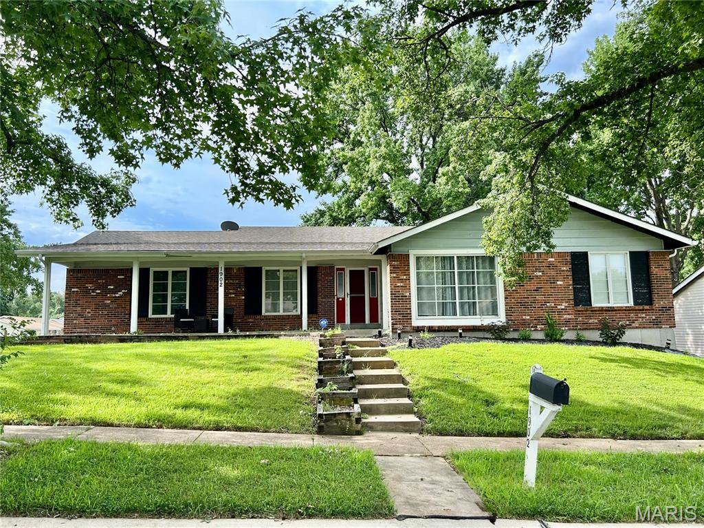 1902 Cathedral Hill Drive Property Photo 1