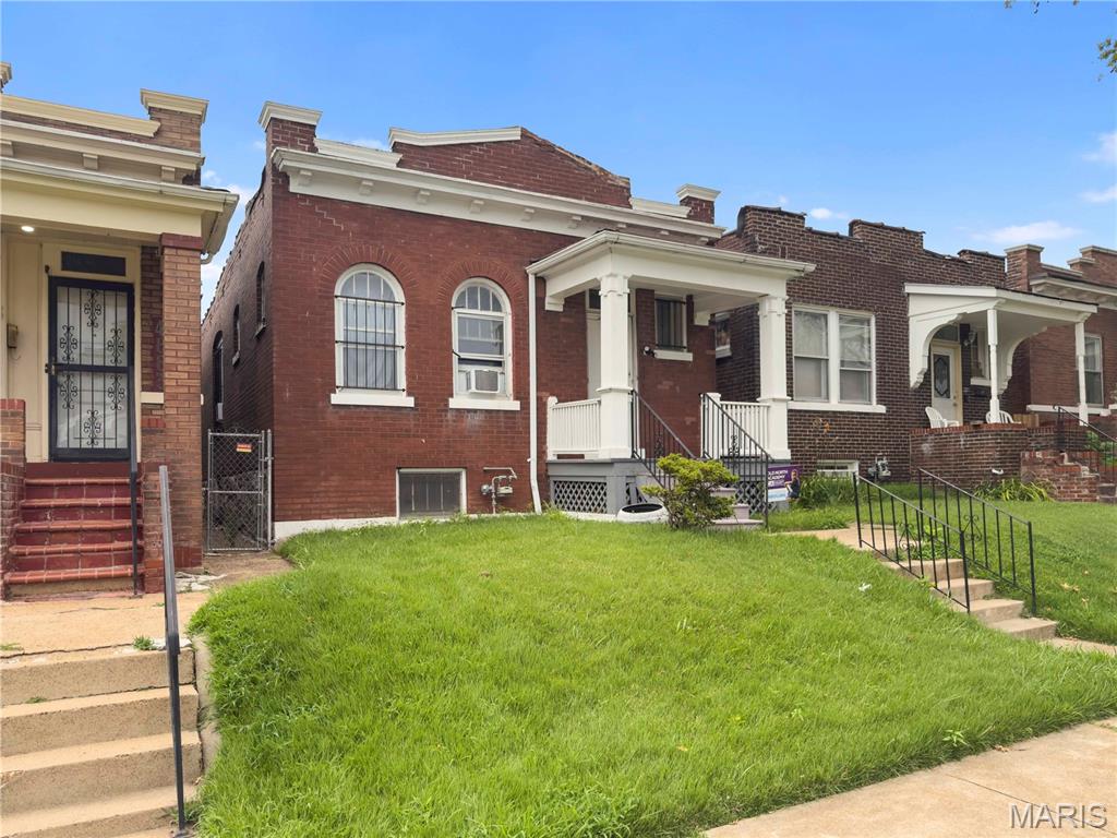 4881 San Francisco Ave. Property Photo 1