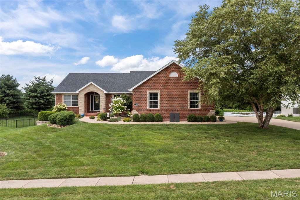 1211 Highland Circle Drive Property Photo 1