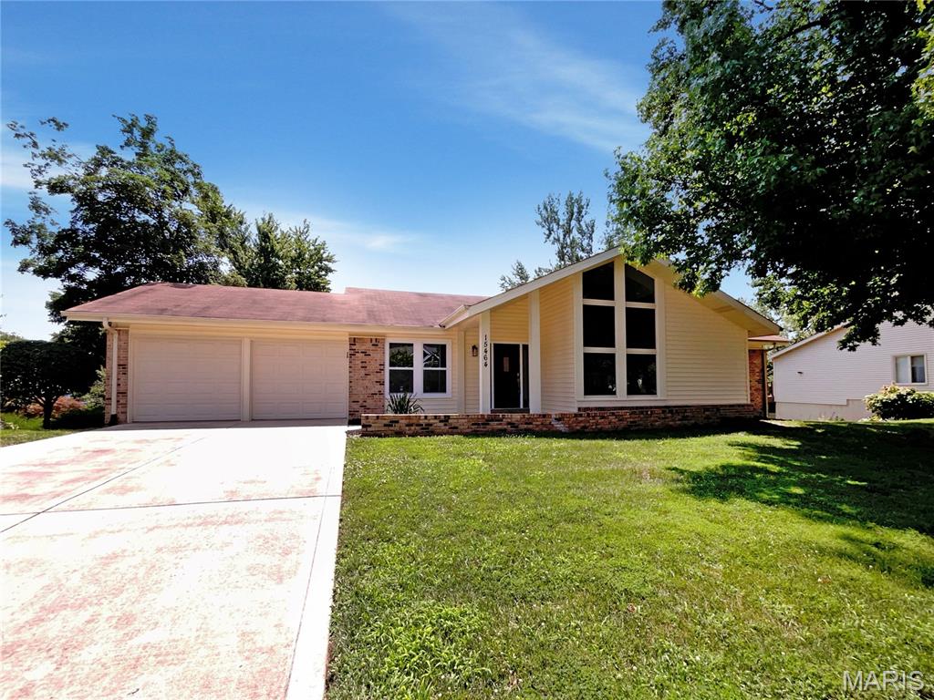15464 Country Ridge Drive Property Photo 1