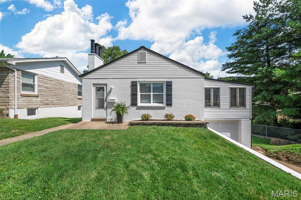 9301 Leona Court Property Photo 1
