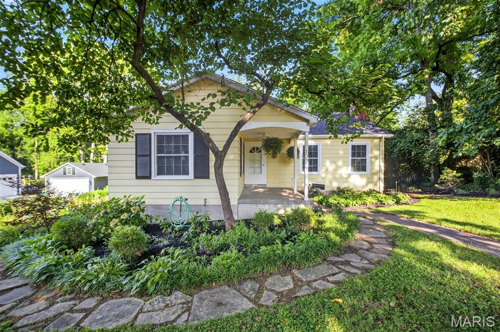 132 Sylvester Avenue Property Photo 1