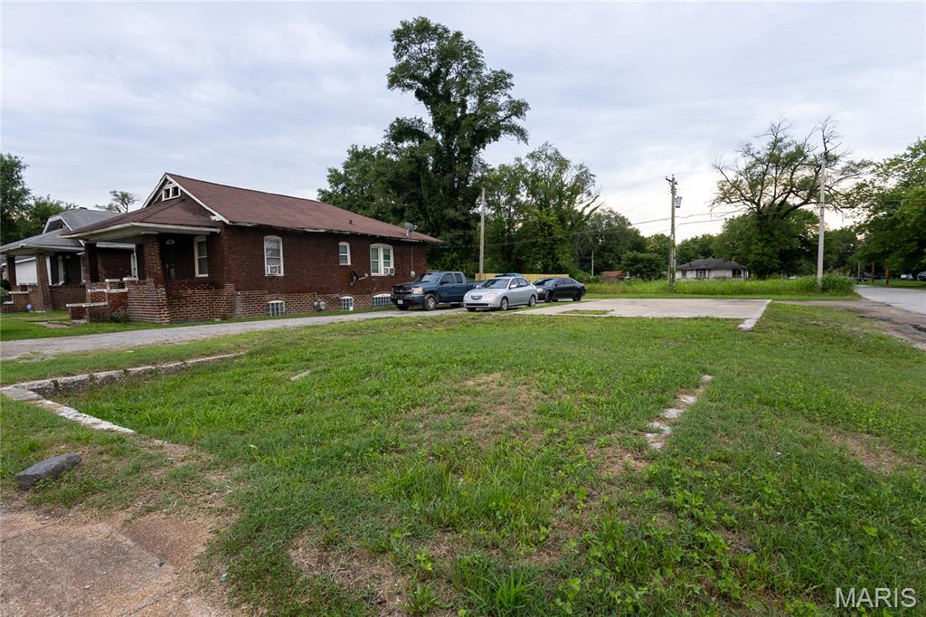 4800 Caseyville Avenue Property Photo 1