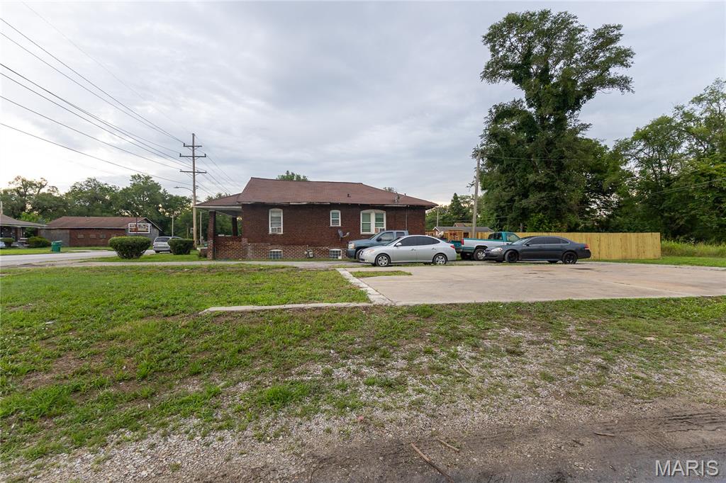 4800 Caseyville Avenue Property Photo 2