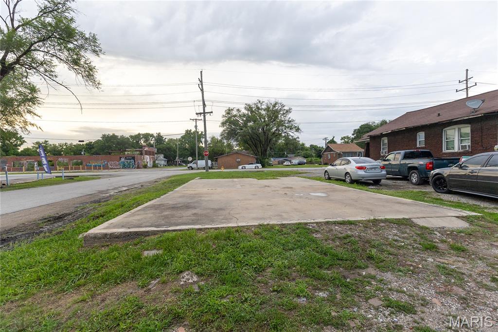 4800 Caseyville Avenue Property Photo 4