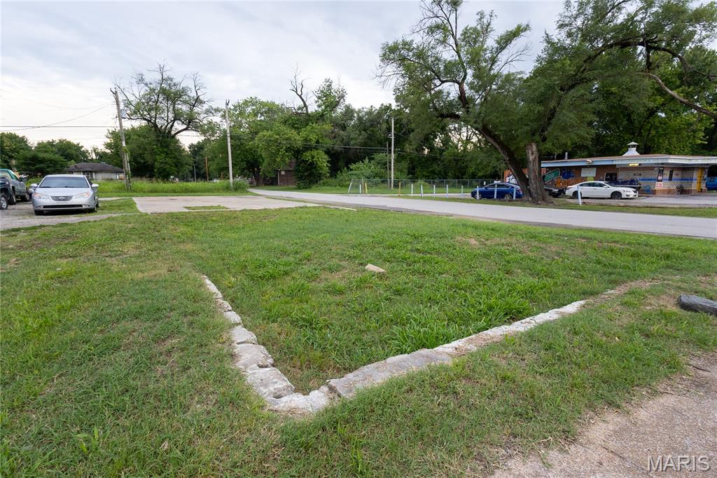 4800 Caseyville Avenue Property Photo 6