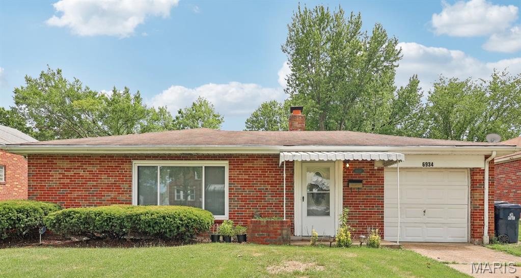 6934 Julian Avenue Property Photo 1