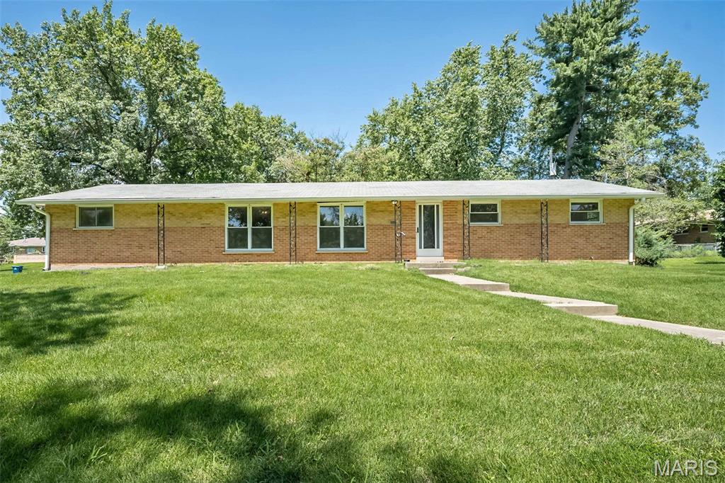 1877 Claudine Drive Property Photo 1