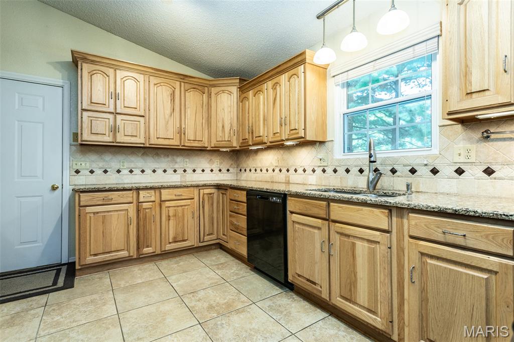 5028 Smith Drive Property Photo 21