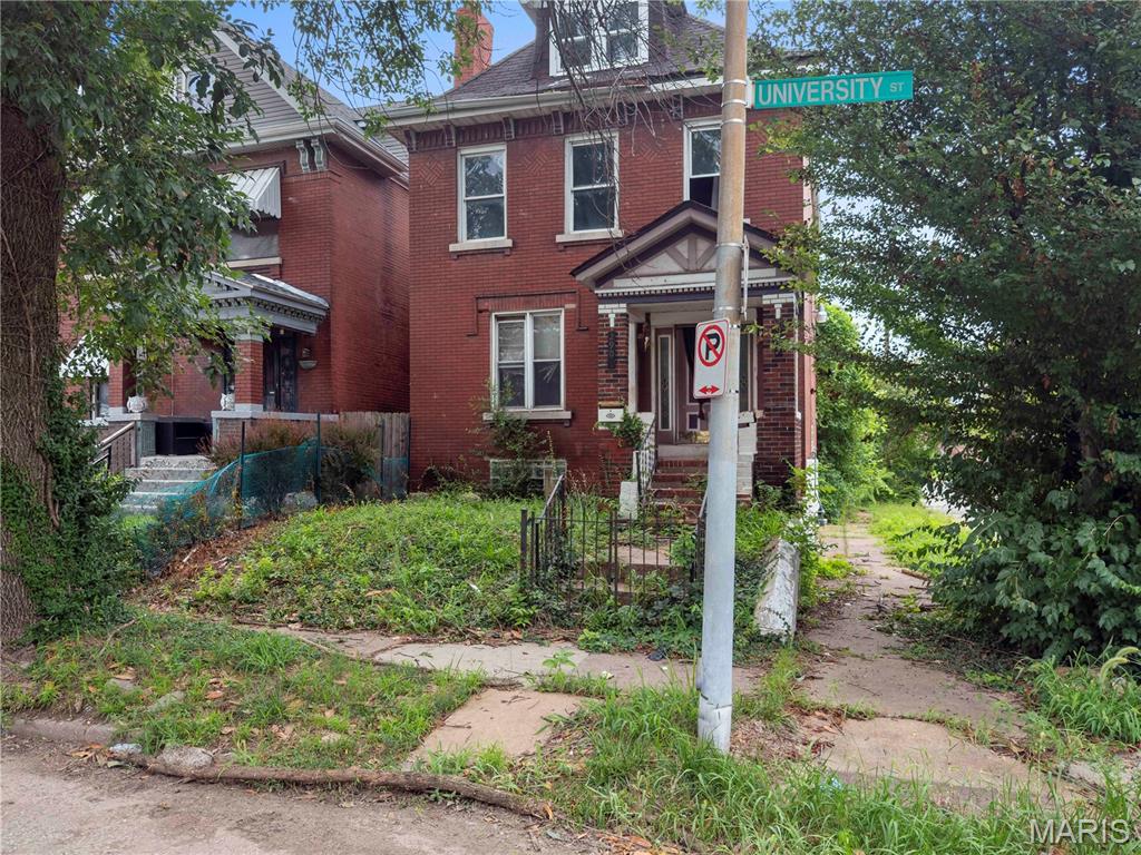 2901 University St.