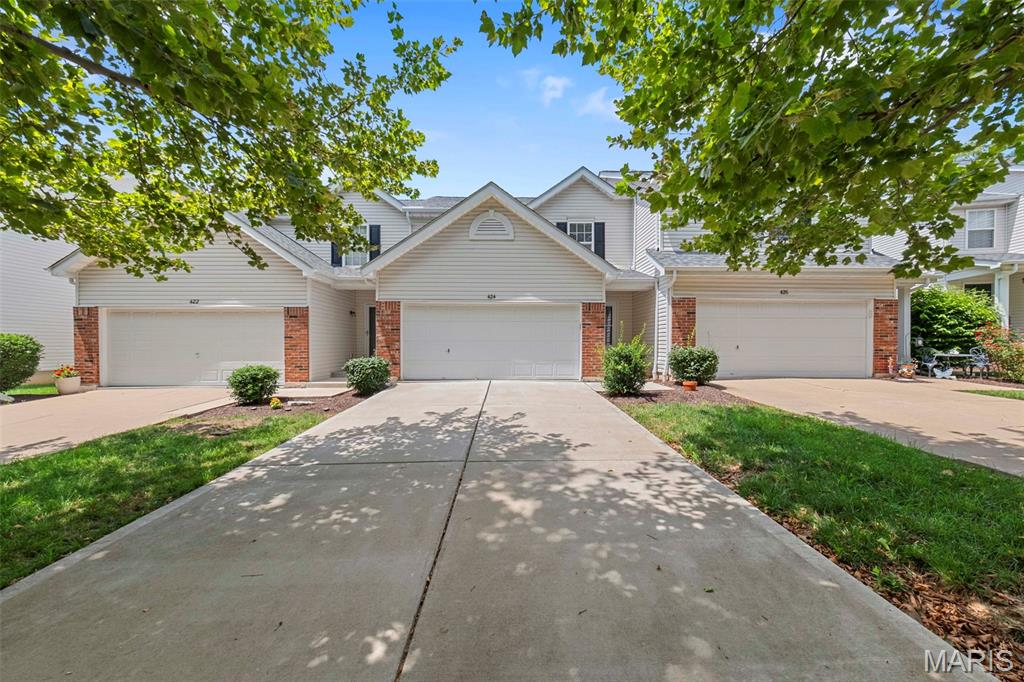 424 Flowering Magnolia Drive Property Photo 1