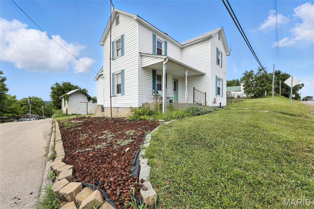 595 Highway 61 Property Photo 1