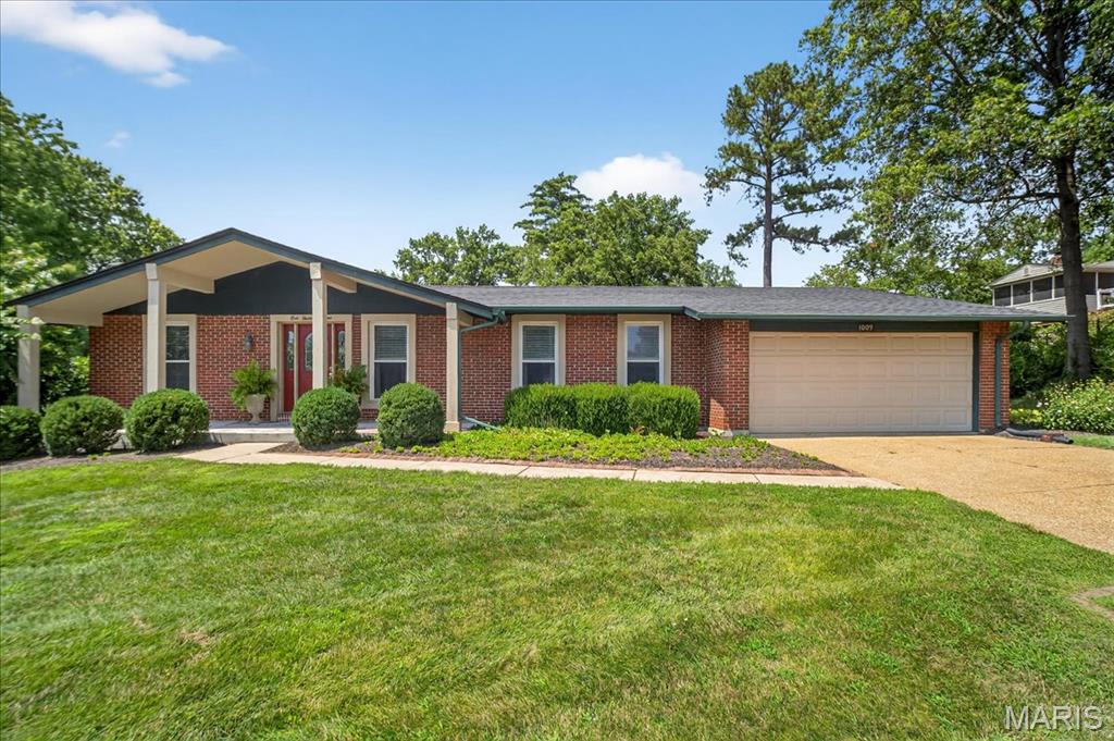 1009 Dutch Mill Drive Property Photo 1