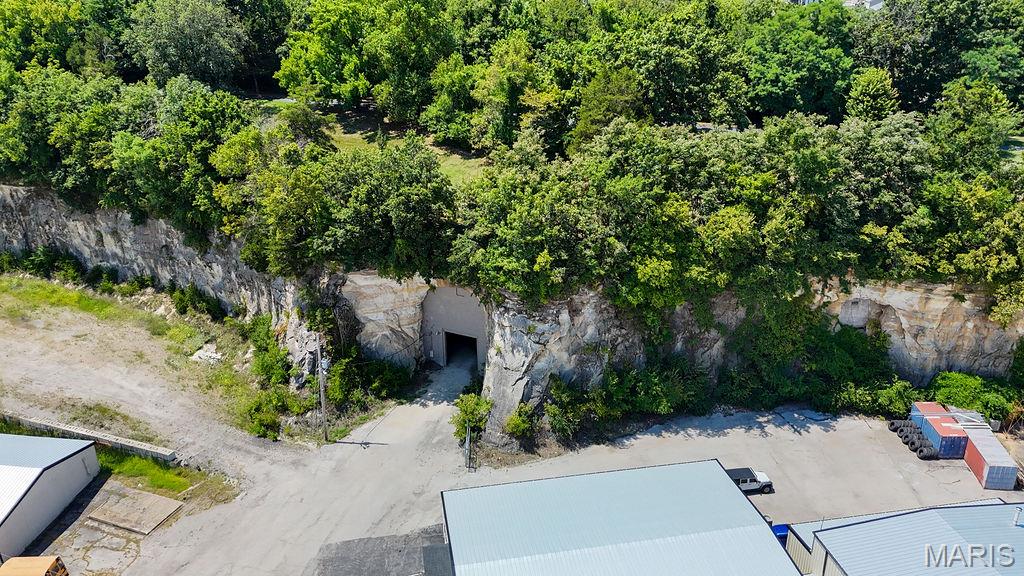 20 Cave Industrial Drive Property Photo 1