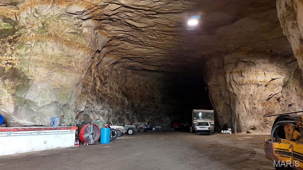 20 Cave Industrial Drive Property Photo 23