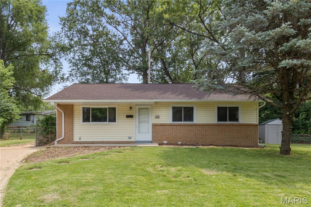 7040 Clover Lane Property Photo 1